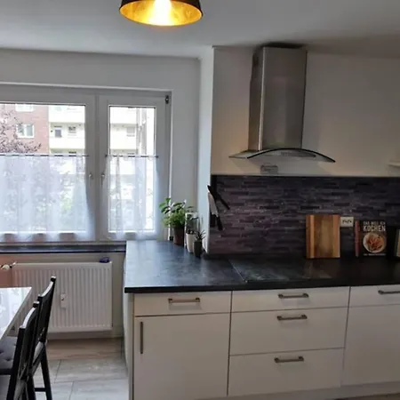 Moderne 3 - Zentral Gelegen Lägenhet *